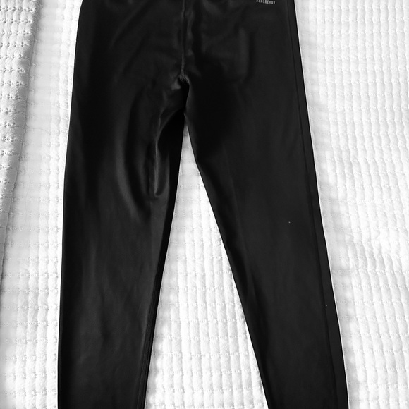 Womens ADIDAS Aeroready leggings. - Picture 2 of 6